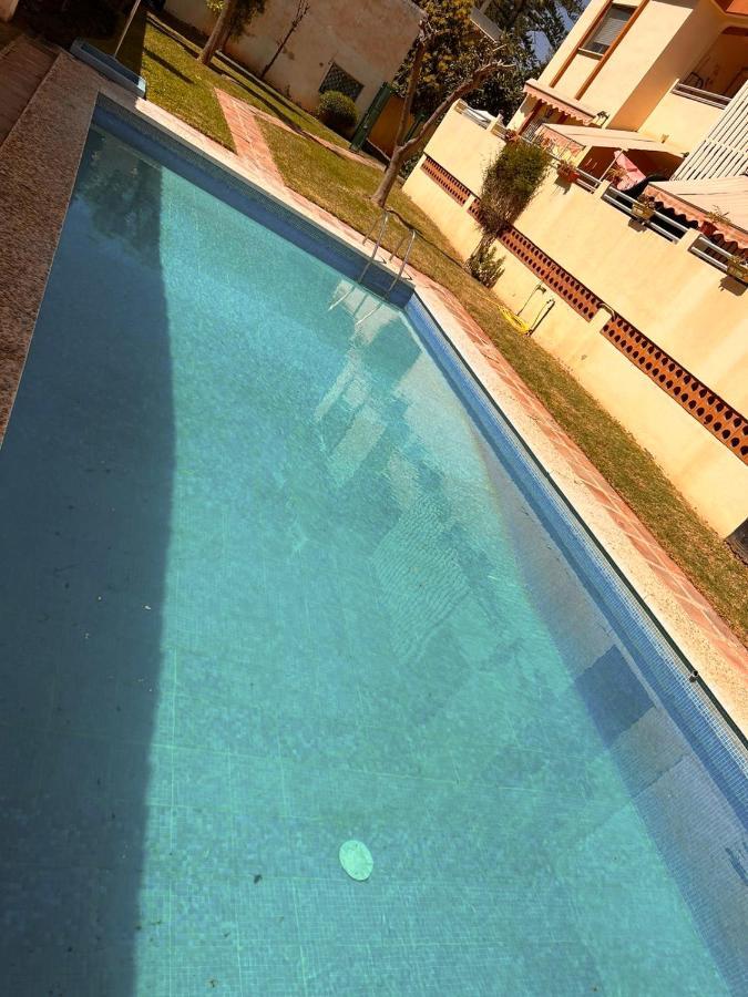 Pedregalejo Playa, Piscina Y Parking Apartment Malaga Ngoại thất bức ảnh